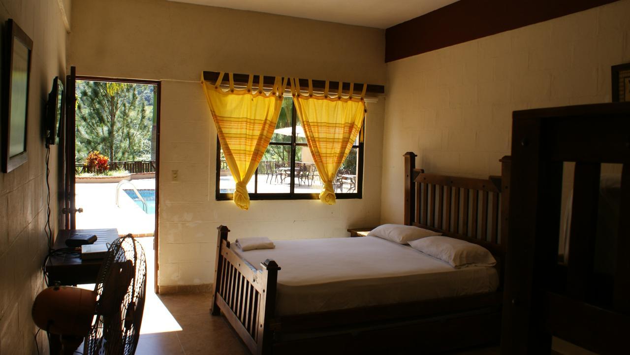 Hotel Rancho La Aurora 자라바코아 외부 사진