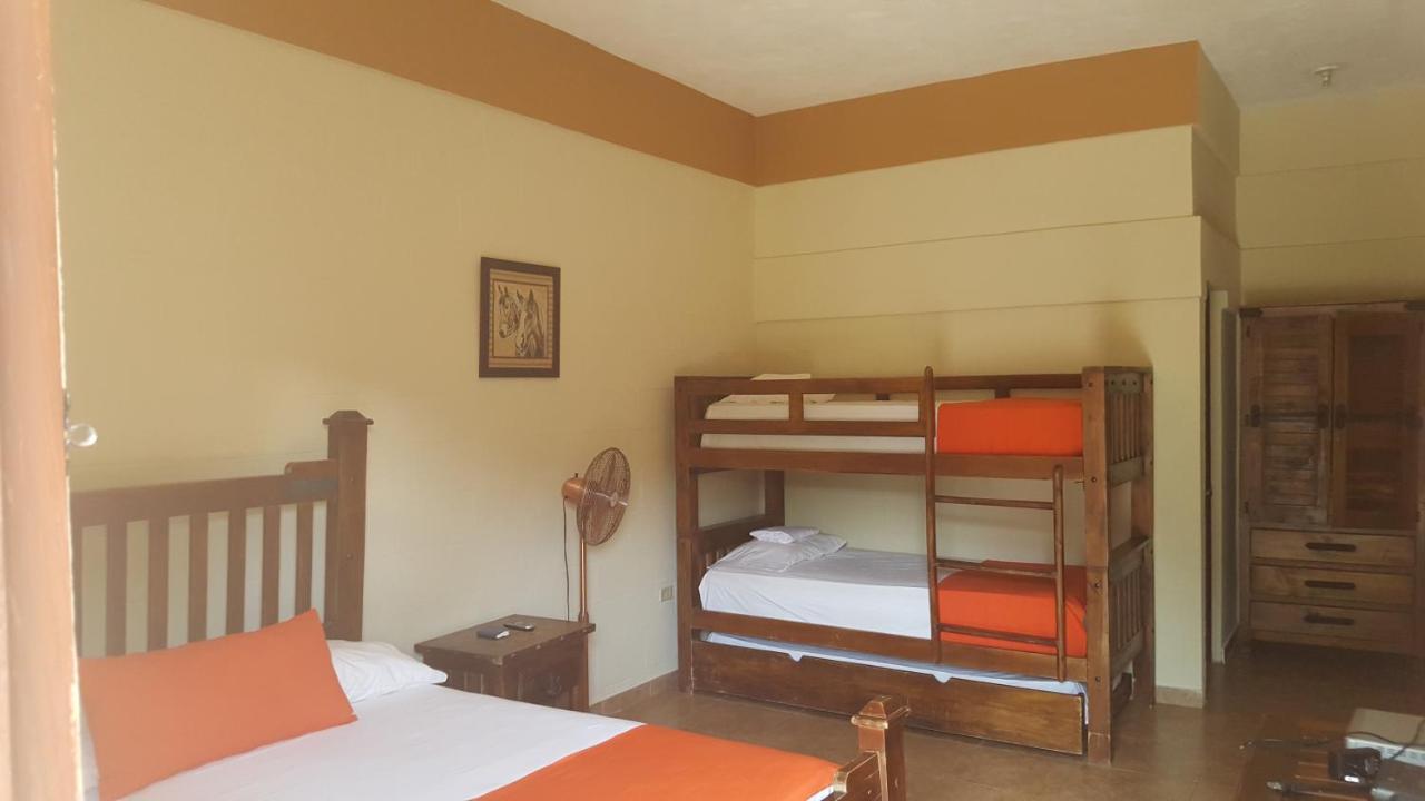 Hotel Rancho La Aurora 자라바코아 외부 사진